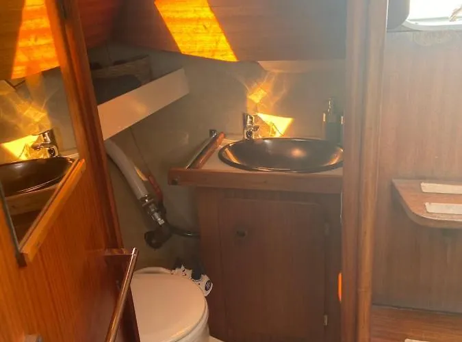 Mettre Les Voiles A * Довиль